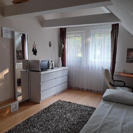 Pokoje Przy Parku Oliwskim Appartamento Danzica Esterno foto