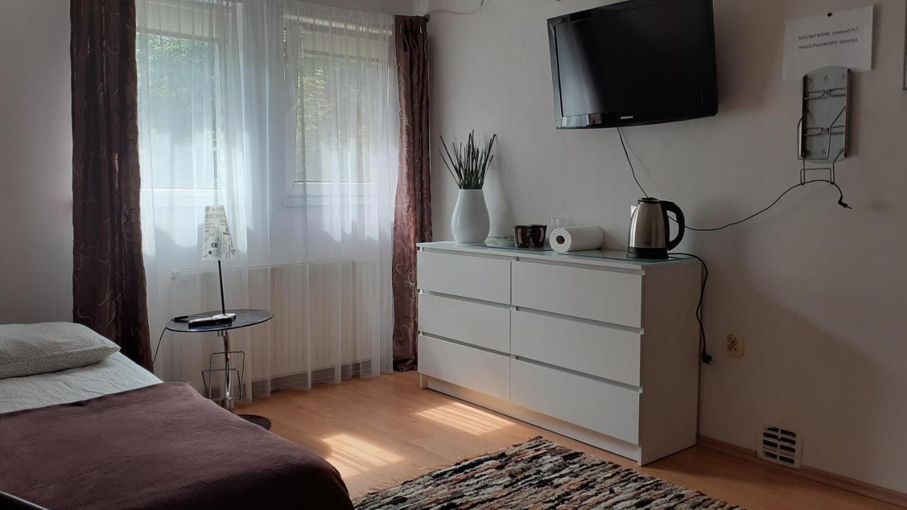 Pokoje Przy Parku Oliwskim Appartamento Danzica Esterno foto