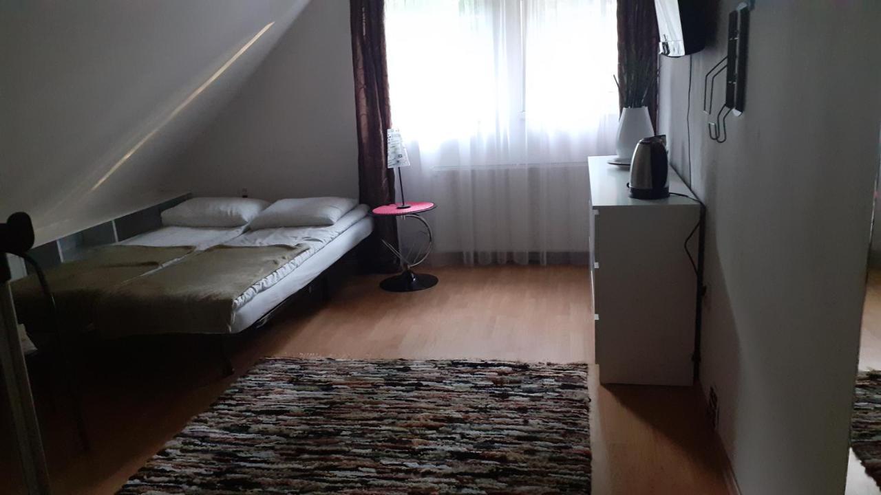 Pokoje Przy Parku Oliwskim Appartamento Danzica Esterno foto